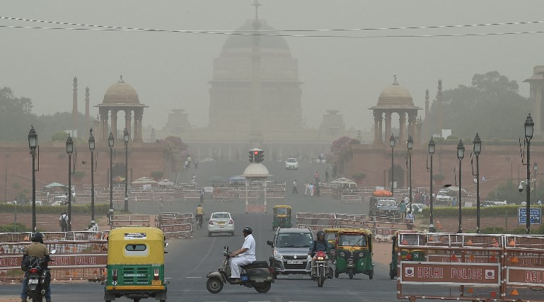 Delhi Pollution: AQI slides, still at 'lower end of very poor' category